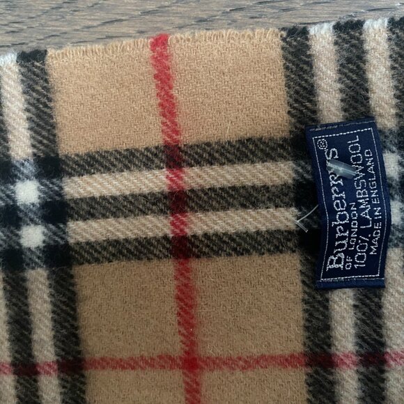 BURBERRY LAMBS WOOL SCARF - Picture 2 of 2